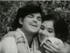 Unnai Nenaicha Inikkuthu