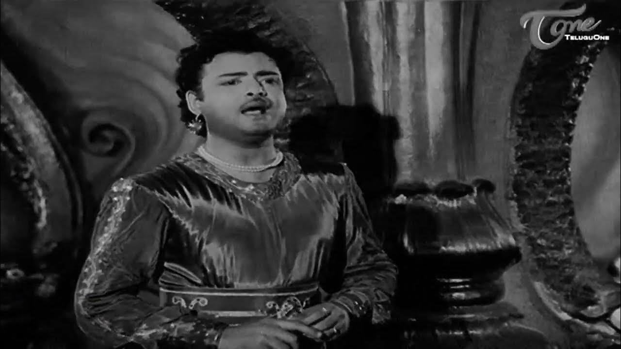 Aasai Nenjame Alai